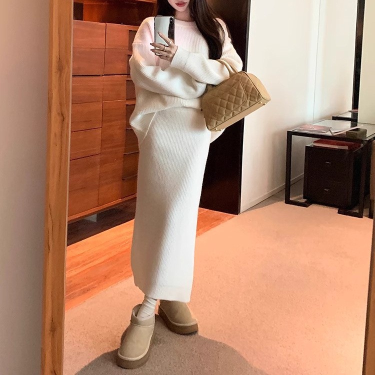 Side Slit Skirt Small Sized Man's Wear