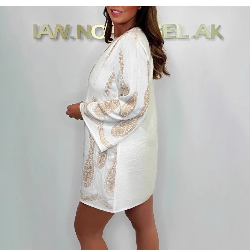 Hollow Artistic Elegant Design Spring Printed V-neck Nightgown