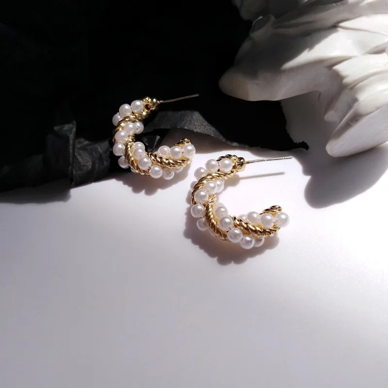 Vintage Simulated Pearl Stud Earrings for Women