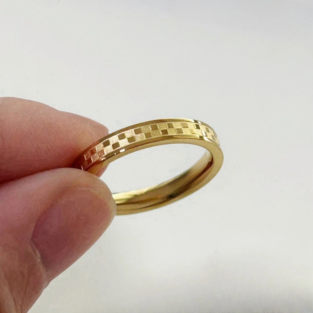 Stainless Steel Gold Color Chessboard Grid Thin Finger Rings for Women