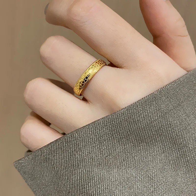 Stainless Steel Rings for Men and Women  Gold Color 4mm Honeycomb Shape Finger Ring