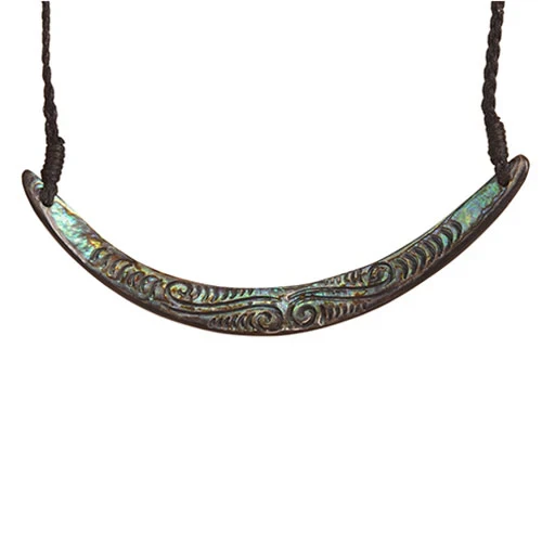 Pua Arc Necklace