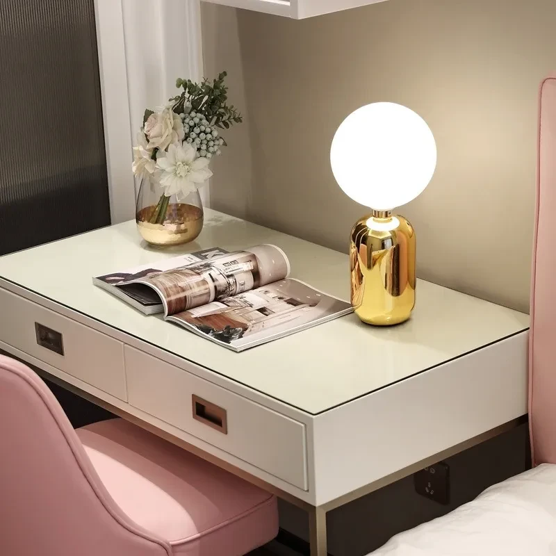 Modern Creative Bedroom Bedside Ball Table Lamp