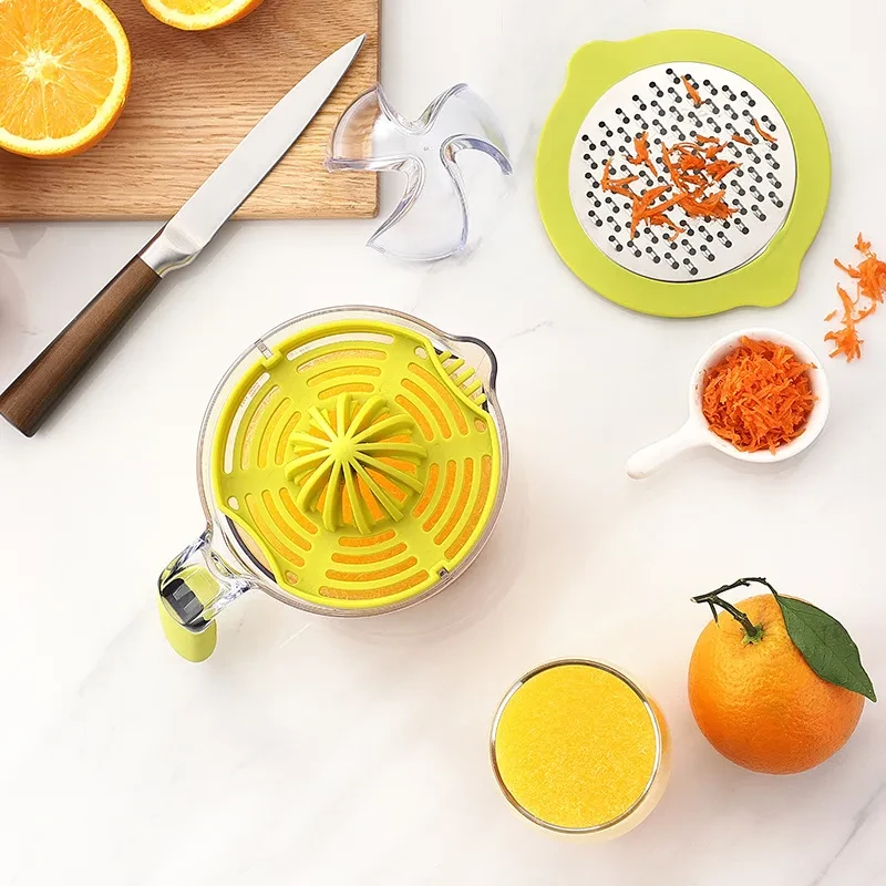 Citrus Juicer with Measuring Cup