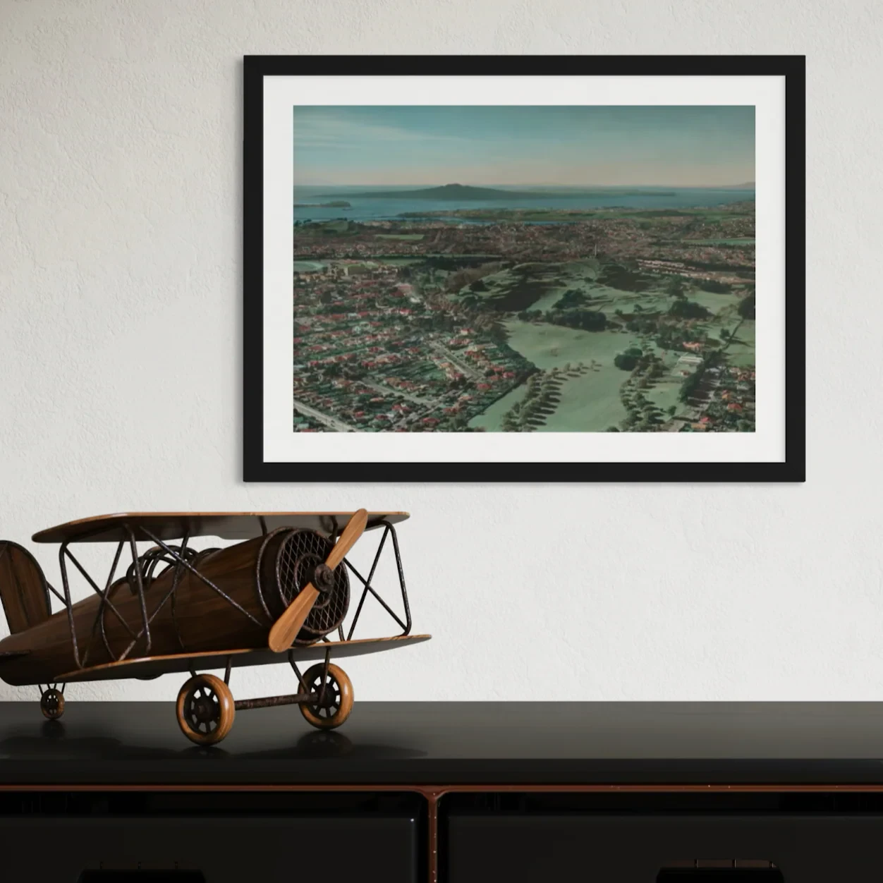 Whites Aviation - Print - One Tree Hill, Auckland